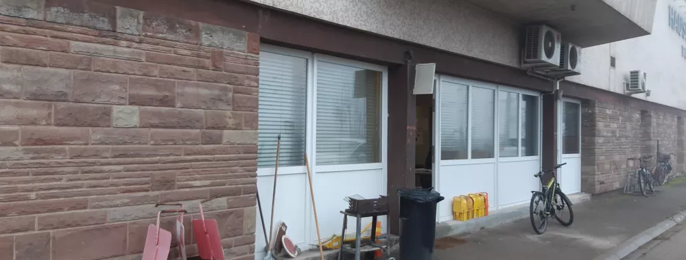 ENTREE BUREAU A L'AVANT