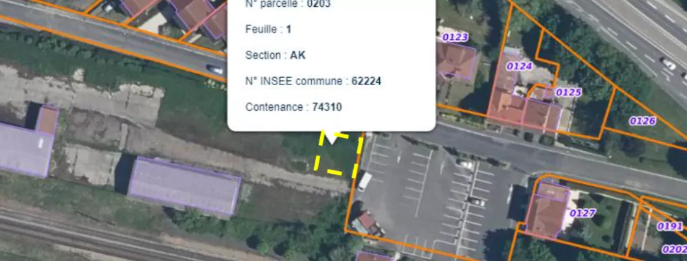 Terrain nu d'environ 150 m² pour l'installation d'un container de produits locaux