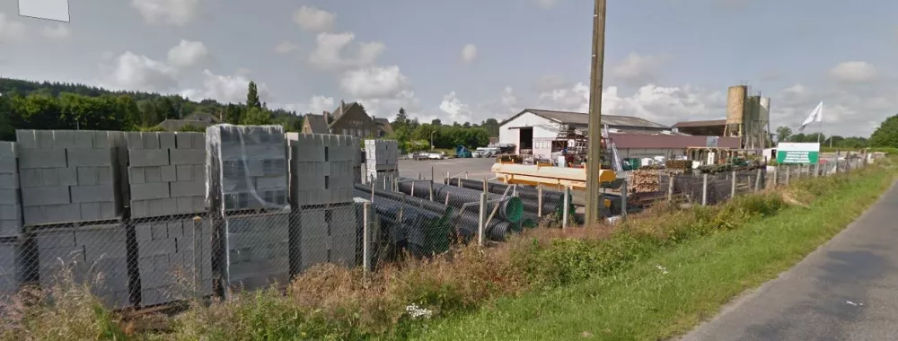 Terrain nu avec autorisation de construire - NOUES DE SIENNE