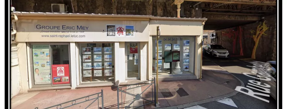 Vue de face du terrain bâti