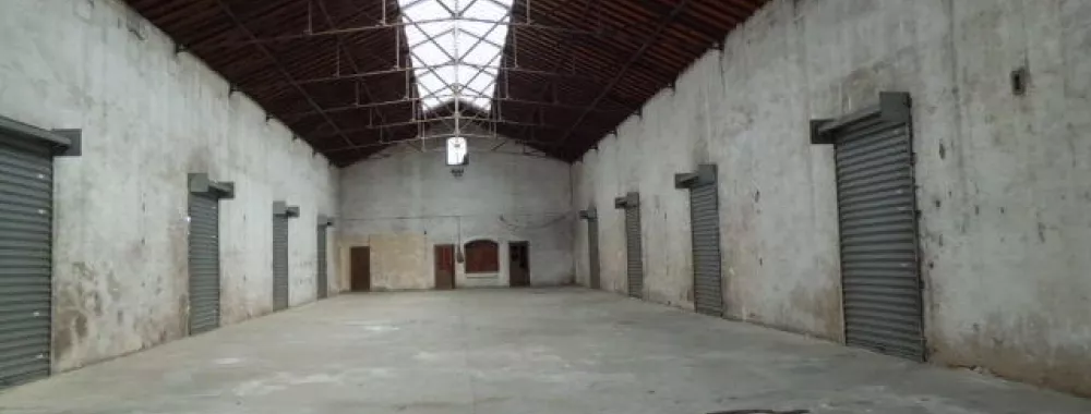 Intérieur d'un entrepôt à louer à Terrasson-Villedieu