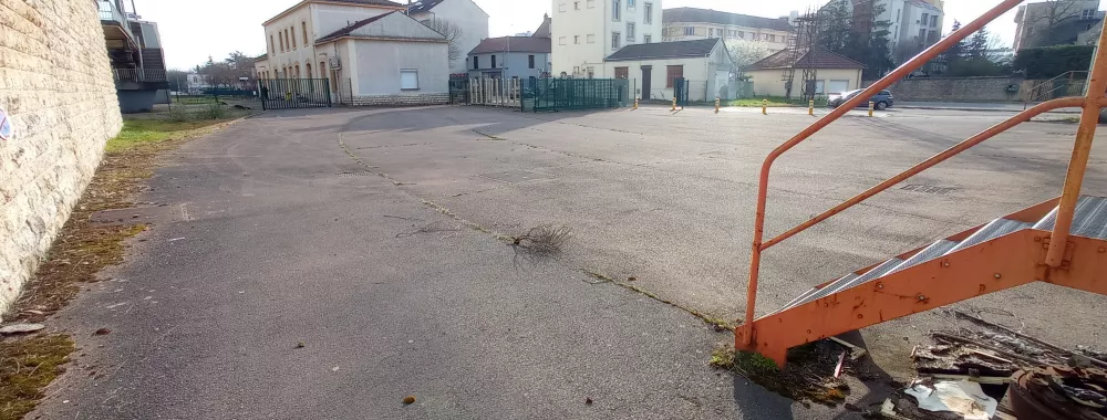 Vue globale du terrain 