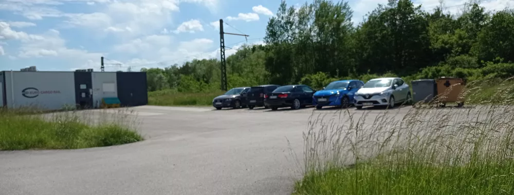 Vue latérale du terrain (2)