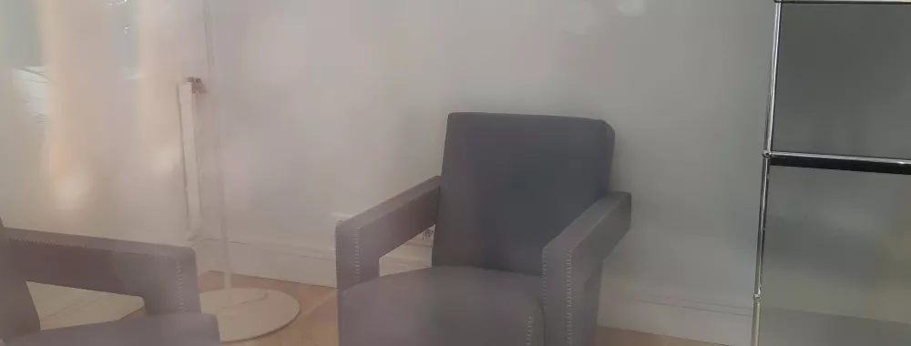 Local commercial de 13 m² à louer sur le commune d'Asnières-sur-Seine vue intérieur