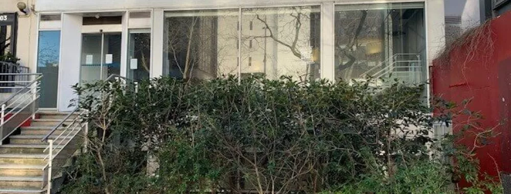 Façade d'un local commercial à louer dans le 13 ème arrondissement de Paris