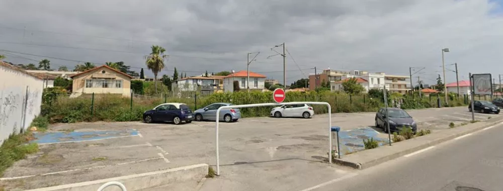 Vue depuis l'avenue des Frères Roustan 