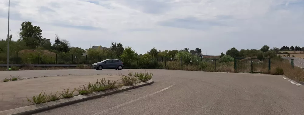 Vue partielle du terrain 